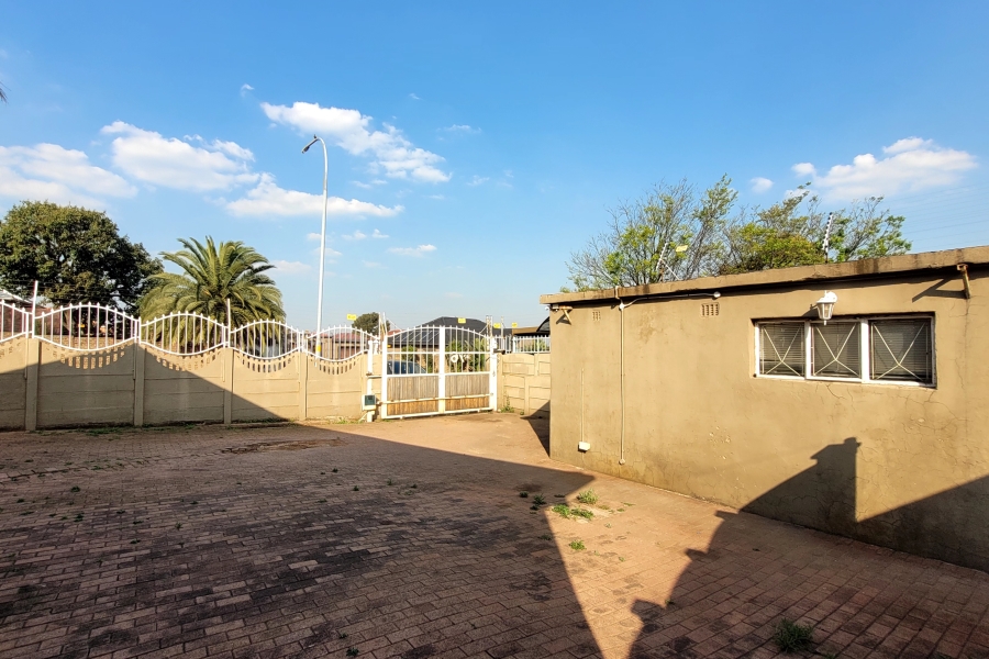 To Let 1 Bedroom Property for Rent in Sunnyridge Gauteng