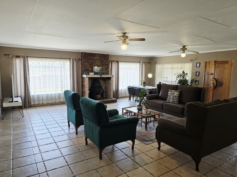 3 Bedroom Property for Sale in Walker Fruit Farms Gauteng
