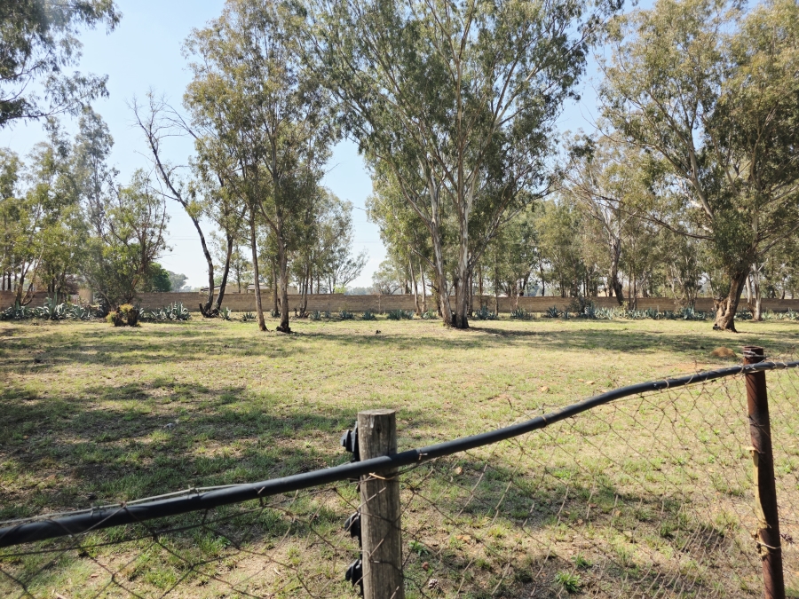 3 Bedroom Property for Sale in Walker Fruit Farms Gauteng