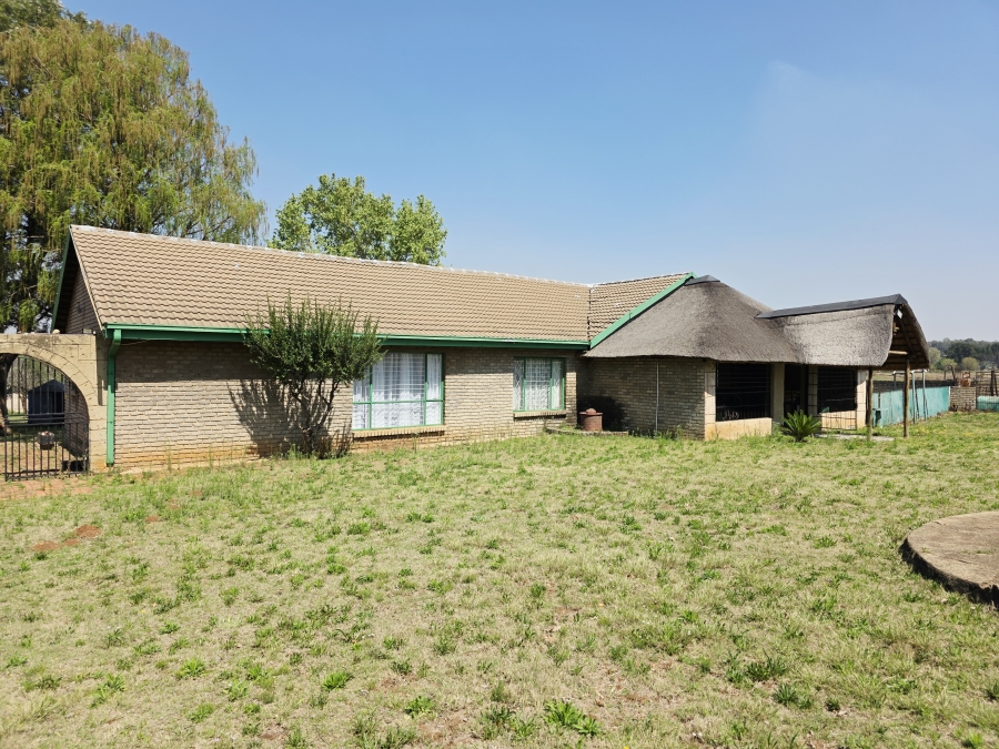 3 Bedroom Property for Sale in Walker Fruit Farms Gauteng