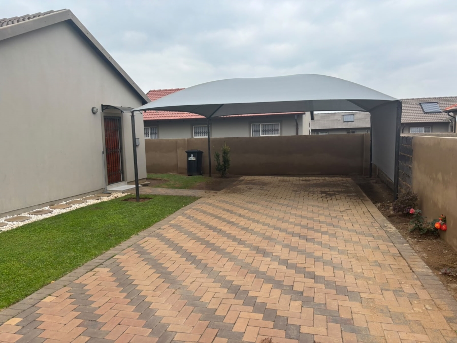 2 Bedroom Property for Sale in Sharon Park Gauteng