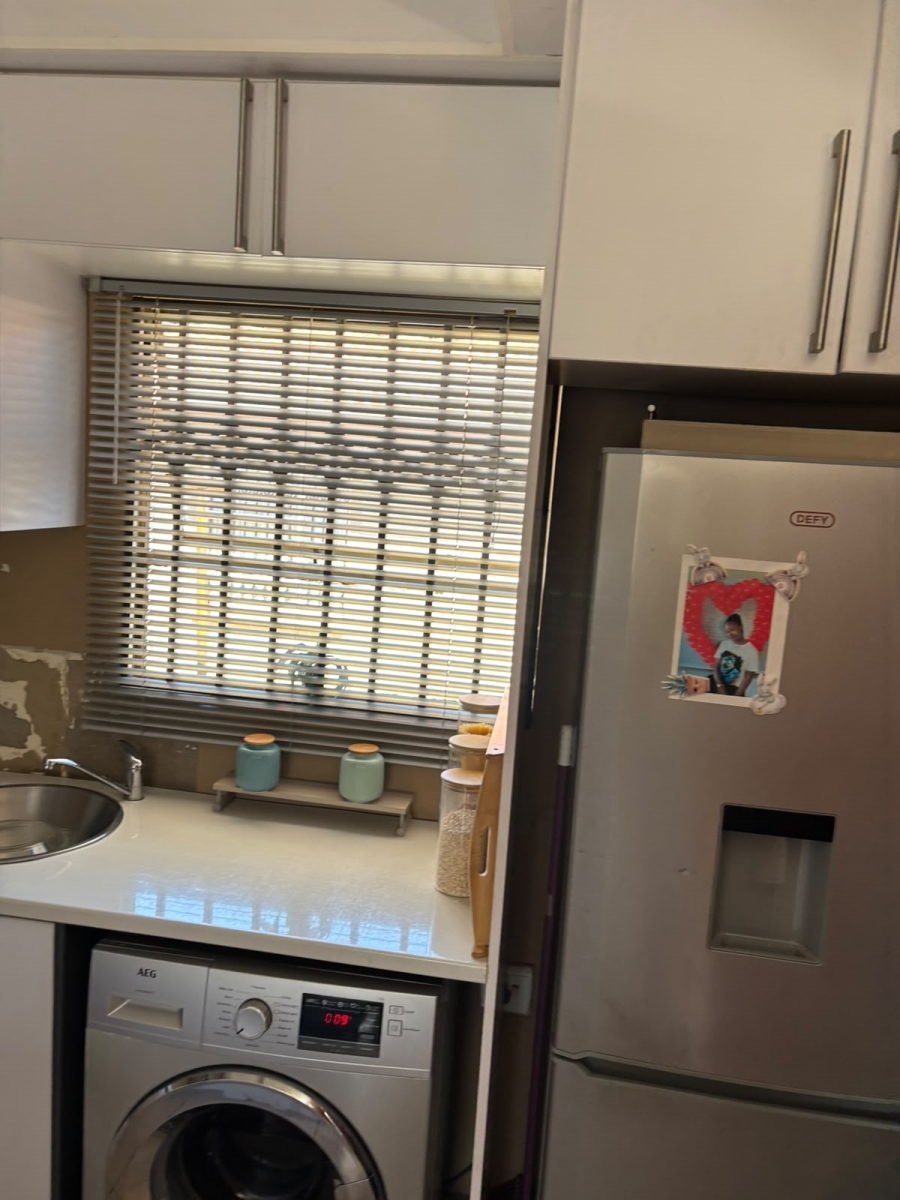 2 Bedroom Property for Sale in Sharon Park Gauteng