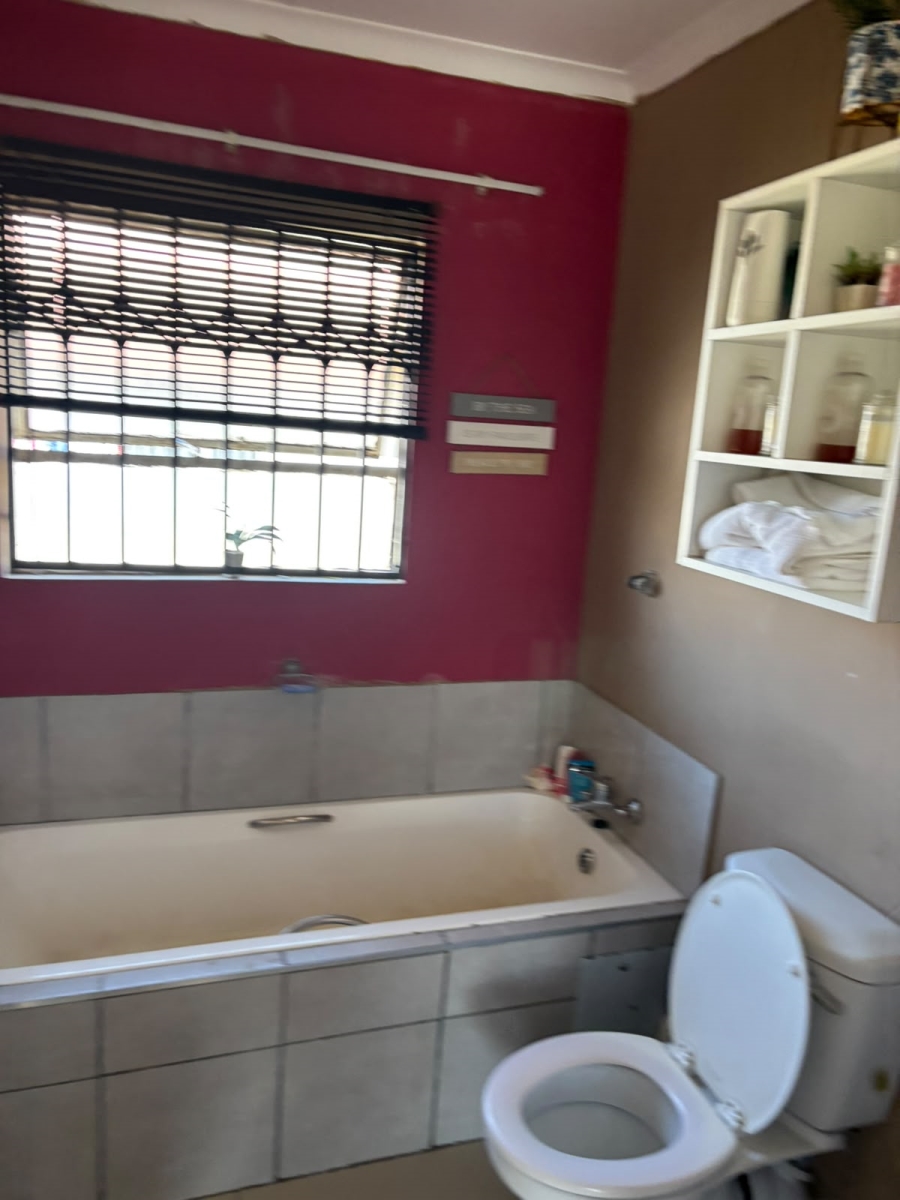 2 Bedroom Property for Sale in Sharon Park Gauteng