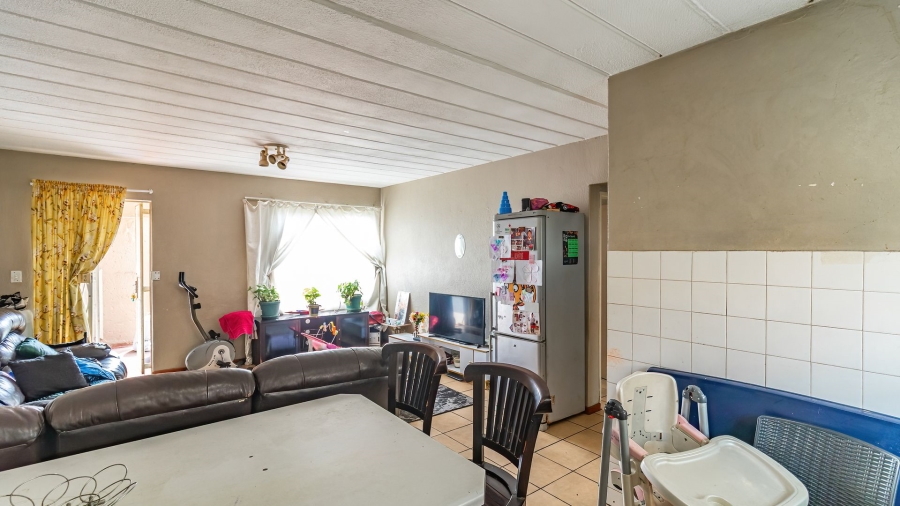 2 Bedroom Property for Sale in Vorna Valley Gauteng