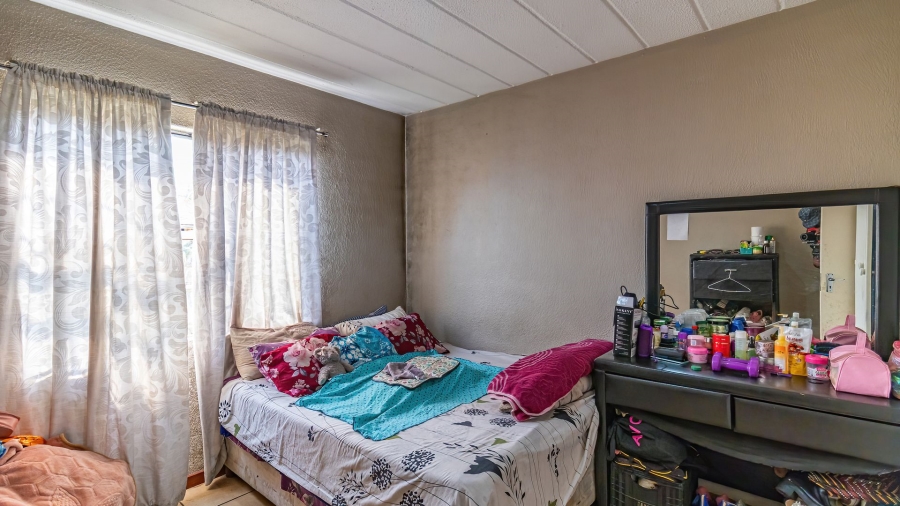 2 Bedroom Property for Sale in Vorna Valley Gauteng