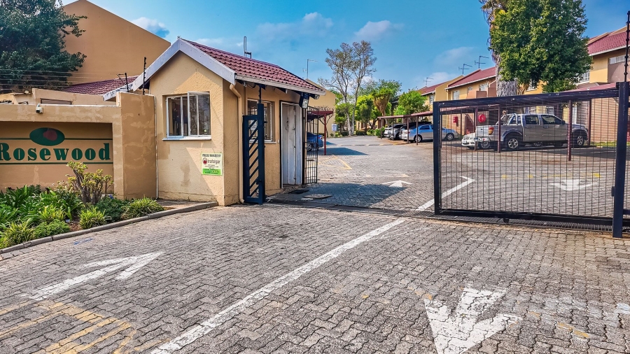 2 Bedroom Property for Sale in Vorna Valley Gauteng