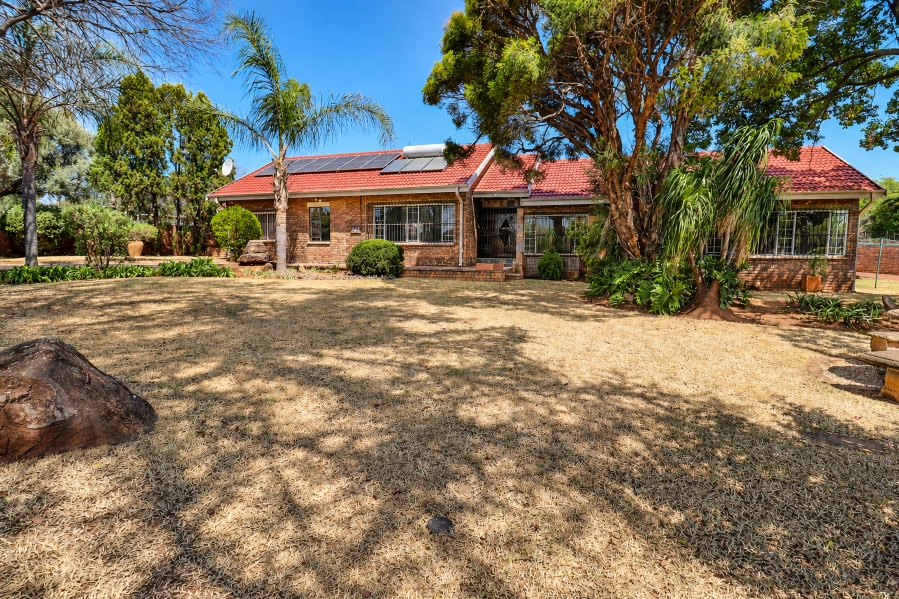 4 Bedroom Property for Sale in Wierda Park Gauteng