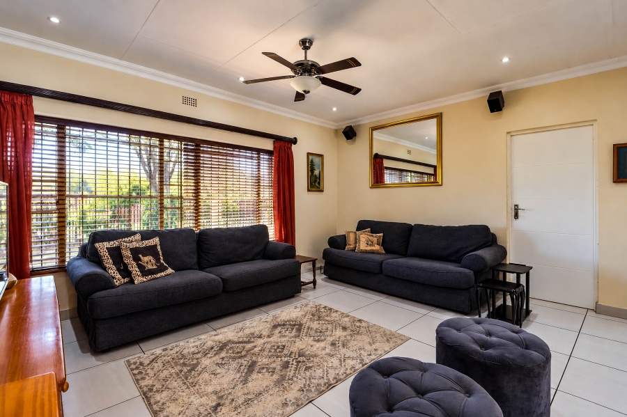 4 Bedroom Property for Sale in Wierda Park Gauteng