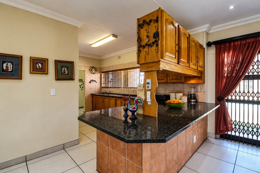 4 Bedroom Property for Sale in Wierda Park Gauteng