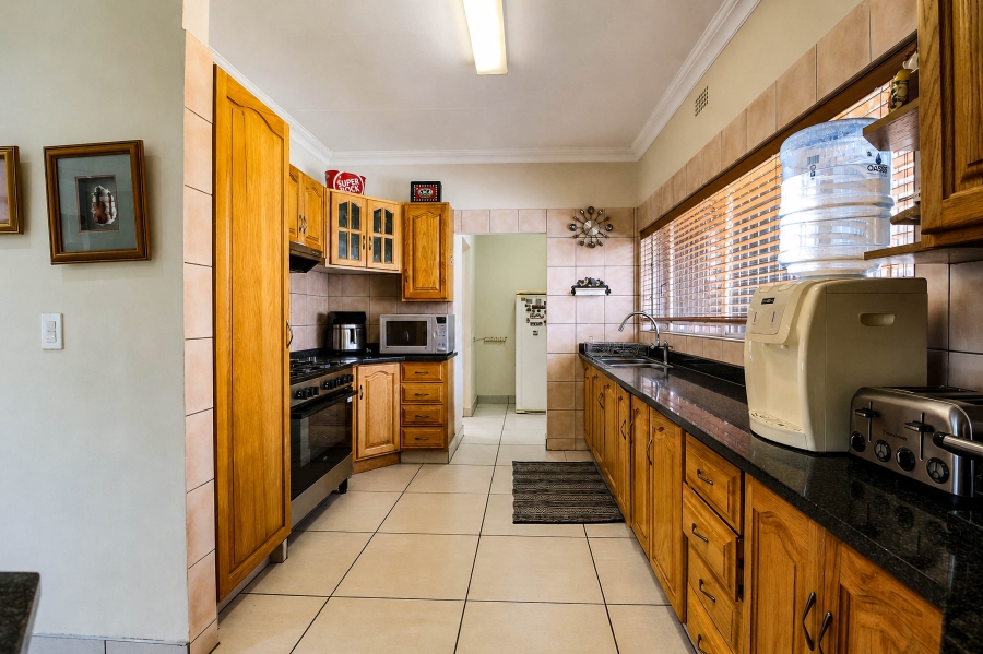 4 Bedroom Property for Sale in Wierda Park Gauteng