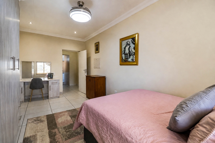 4 Bedroom Property for Sale in Wierda Park Gauteng