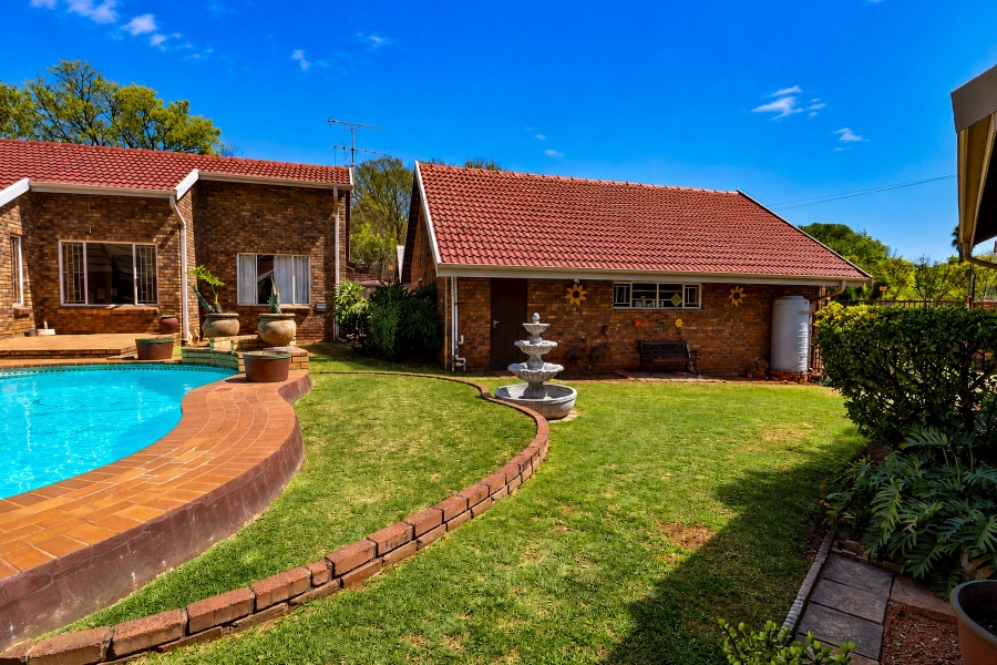 4 Bedroom Property for Sale in Wierda Park Gauteng