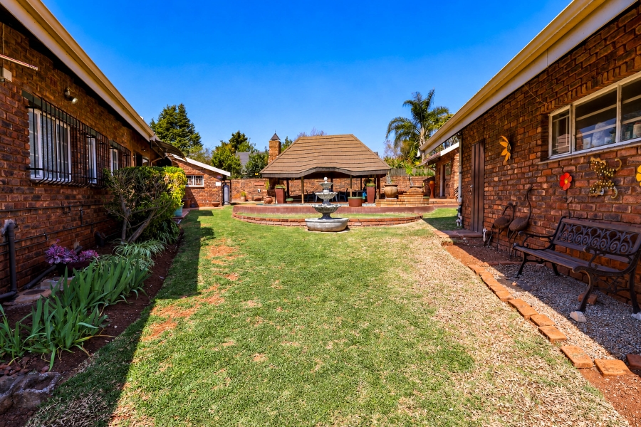 4 Bedroom Property for Sale in Wierda Park Gauteng