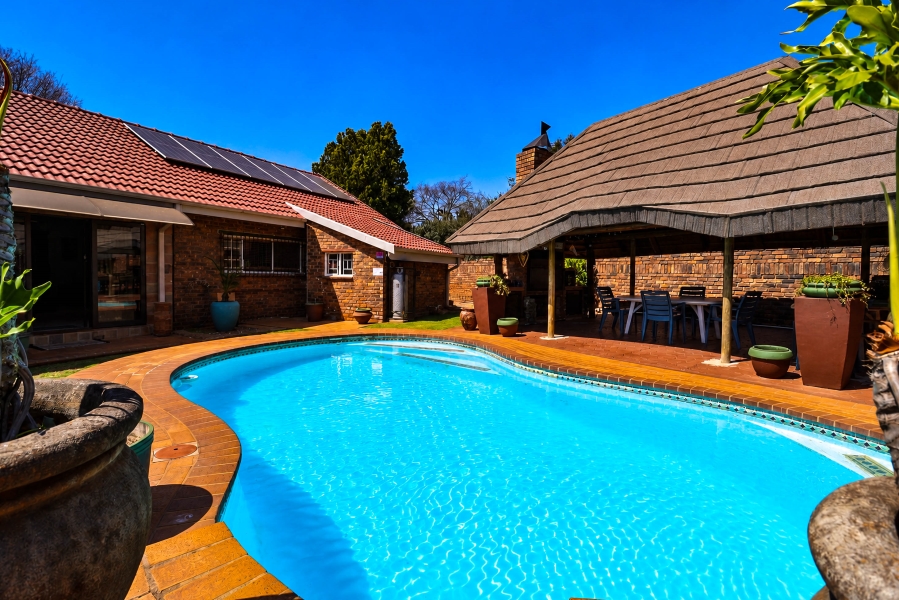 4 Bedroom Property for Sale in Wierda Park Gauteng