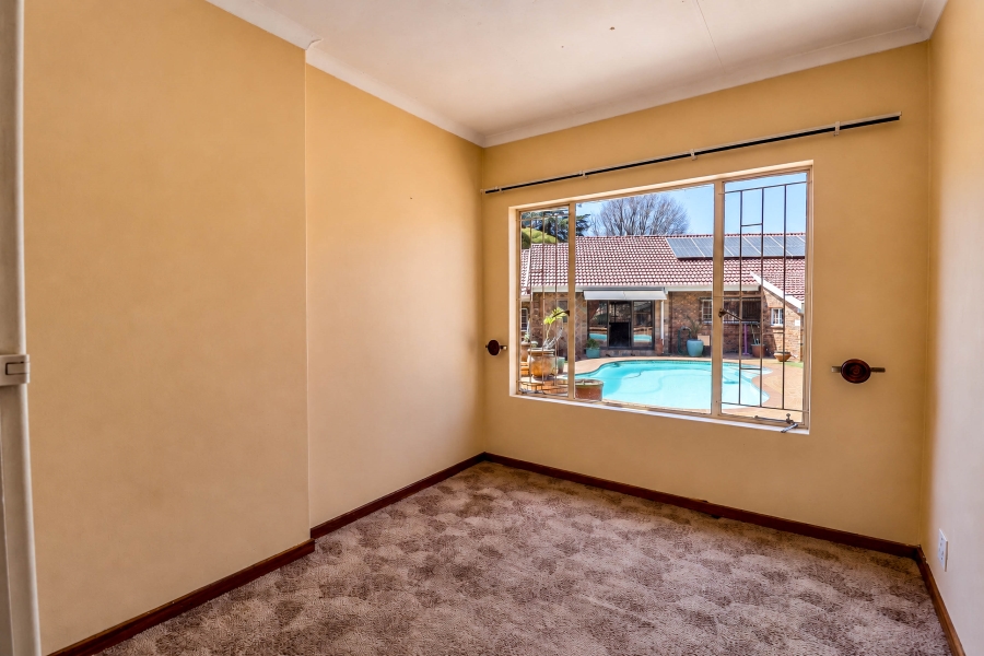 4 Bedroom Property for Sale in Wierda Park Gauteng