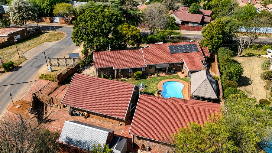 4 Bedroom Property for Sale in Wierda Park Gauteng