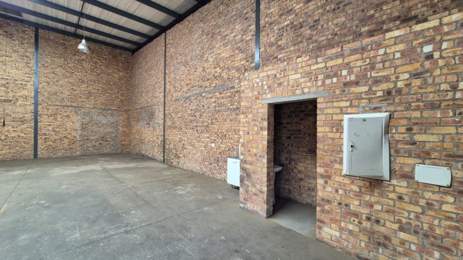 To Let Commercial Property for Rent in N4 Gateway Industrial Park Gauteng