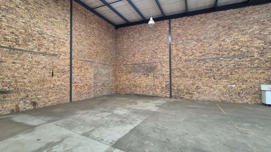 To Let Commercial Property for Rent in N4 Gateway Industrial Park Gauteng