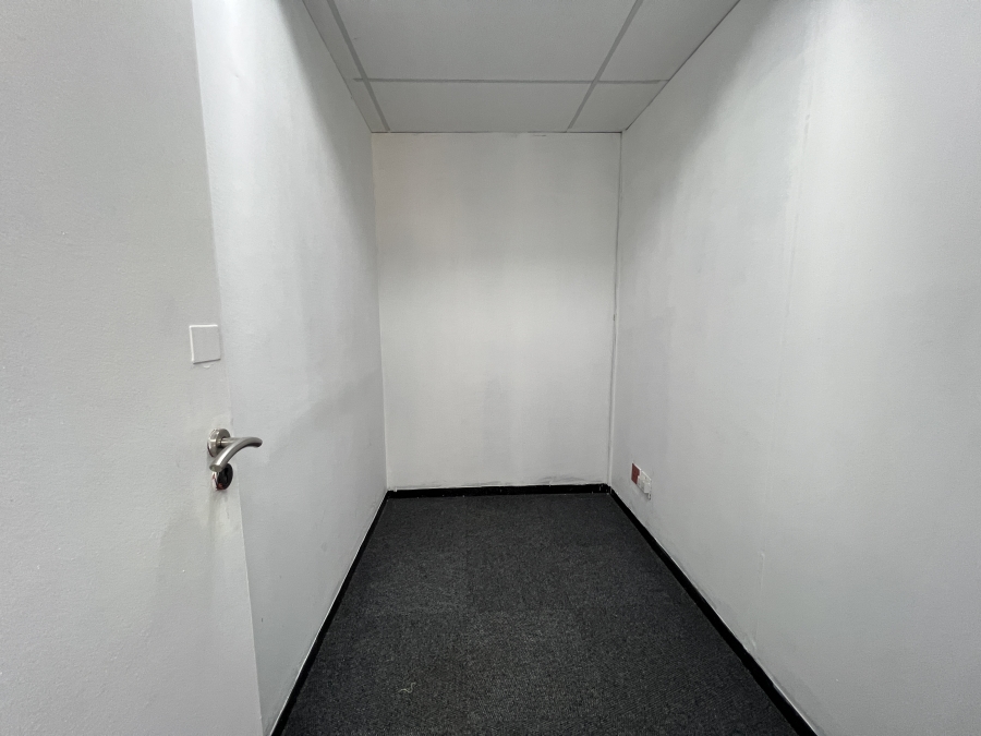 To Let Commercial Property for Rent in Strathavon Gauteng