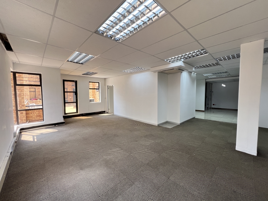 To Let Commercial Property for Rent in Strathavon Gauteng