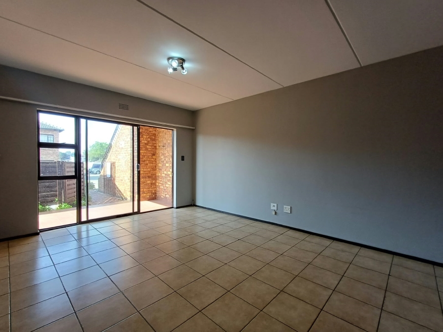2 Bedroom Property for Sale in Sonneveld Gauteng