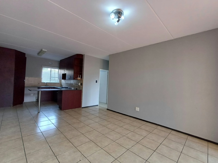 2 Bedroom Property for Sale in Sonneveld Gauteng