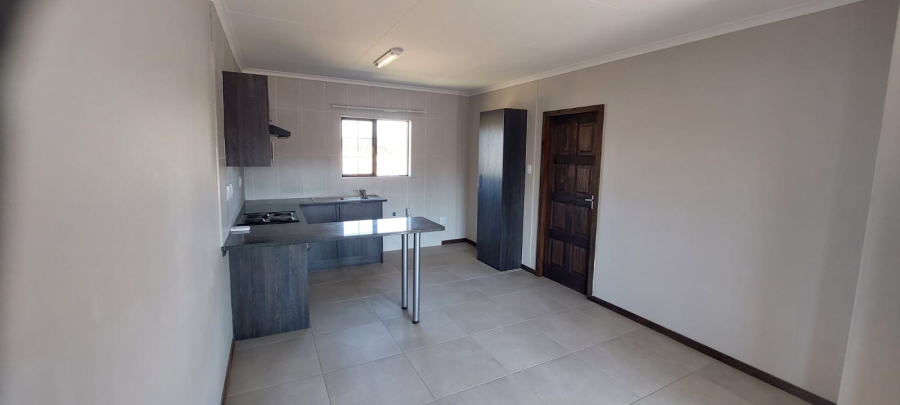 To Let 1 Bedroom Property for Rent in Kenleaf Gauteng
