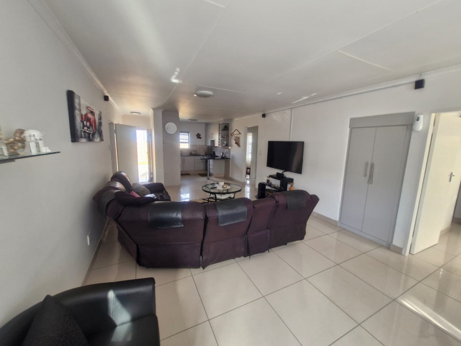 To Let 3 Bedroom Property for Rent in Parkrand Gauteng