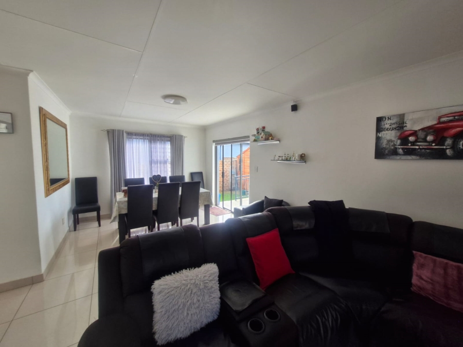 To Let 3 Bedroom Property for Rent in Parkrand Gauteng