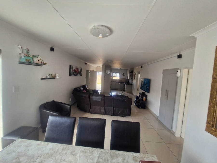 To Let 3 Bedroom Property for Rent in Parkrand Gauteng