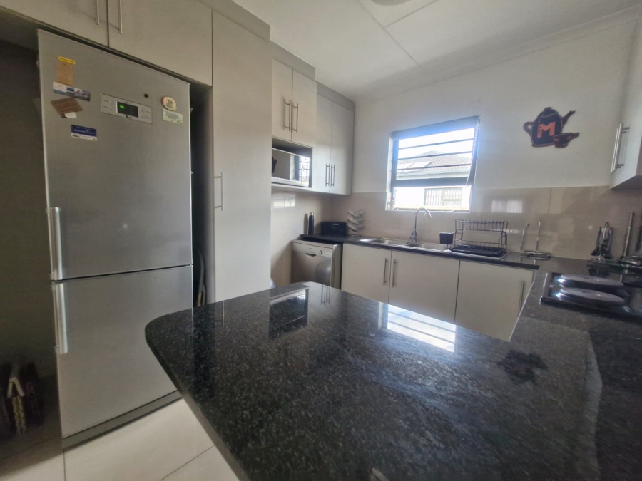 To Let 3 Bedroom Property for Rent in Parkrand Gauteng