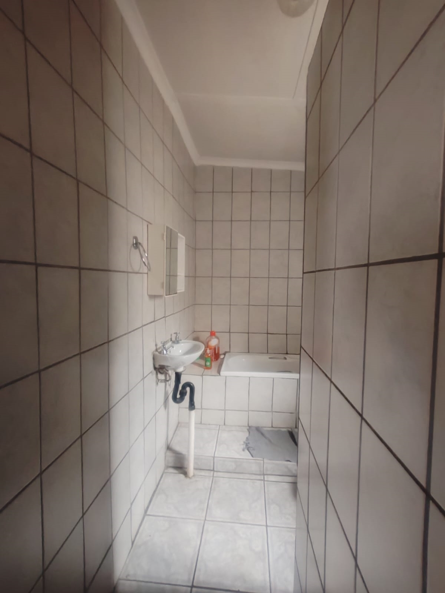 To Let 1 Bedroom Property for Rent in Brakpan Central Gauteng