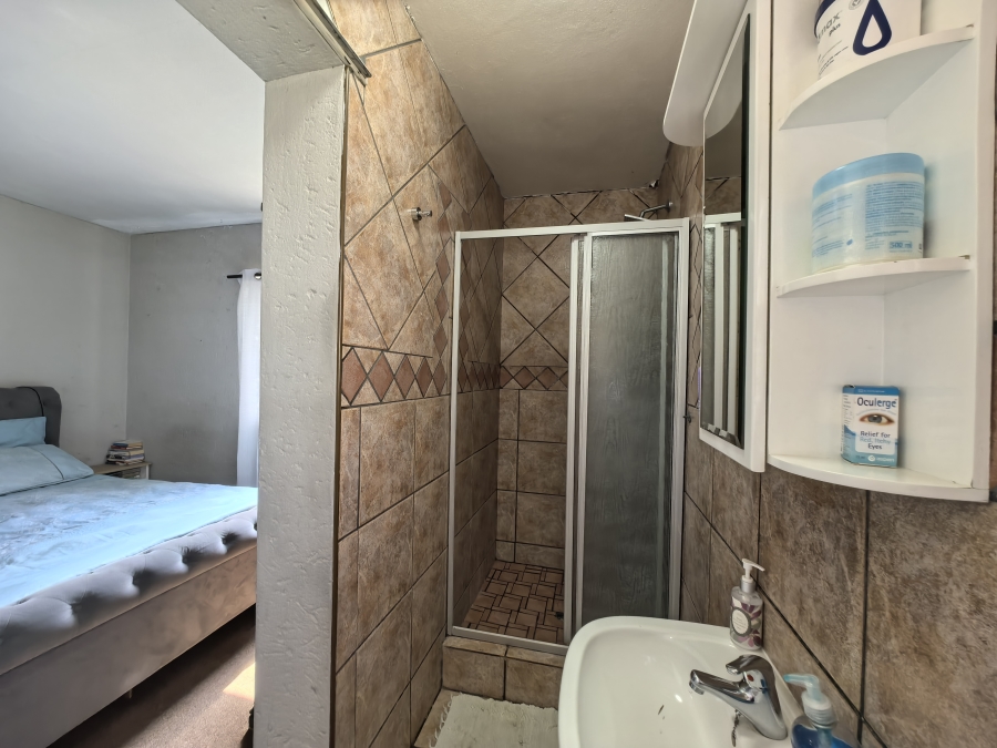 2 Bedroom Property for Sale in Sharonlea Gauteng