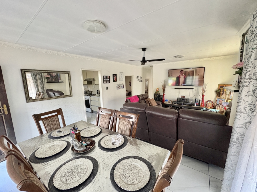 To Let 3 Bedroom Property for Rent in Halfway Gardens Gauteng