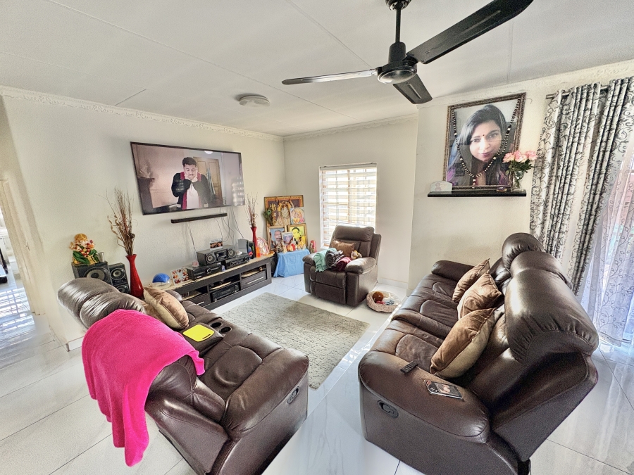 To Let 3 Bedroom Property for Rent in Halfway Gardens Gauteng
