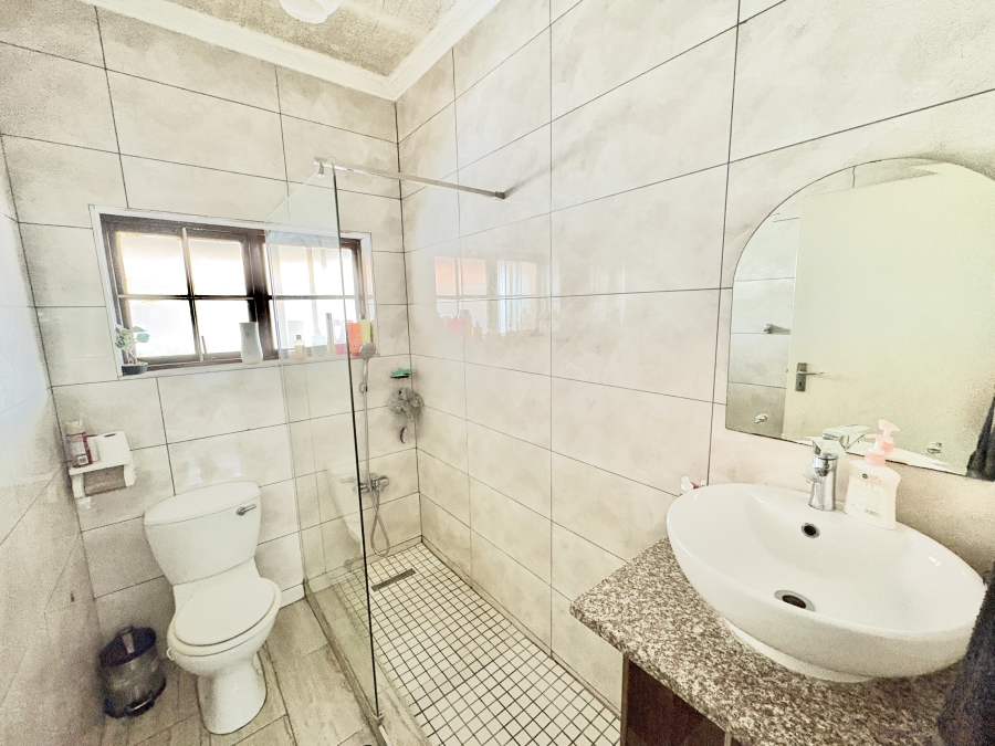 To Let 3 Bedroom Property for Rent in Halfway Gardens Gauteng