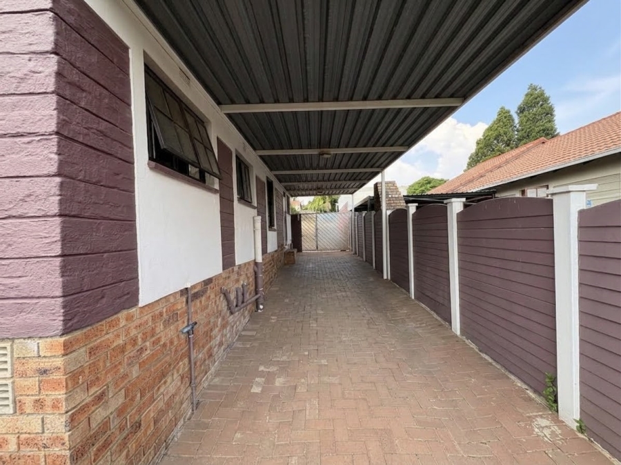 To Let 3 Bedroom Property for Rent in Halfway Gardens Gauteng