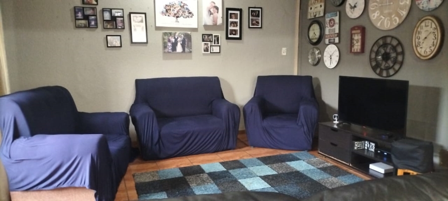 To Let 3 Bedroom Property for Rent in Randgate Gauteng