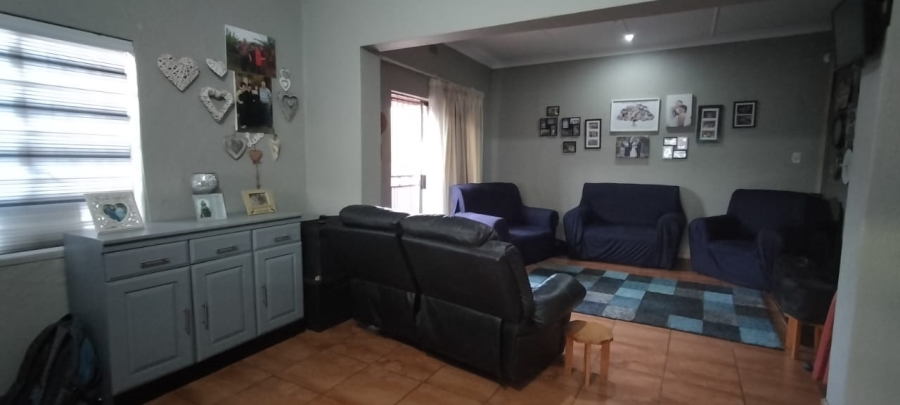 To Let 3 Bedroom Property for Rent in Randgate Gauteng