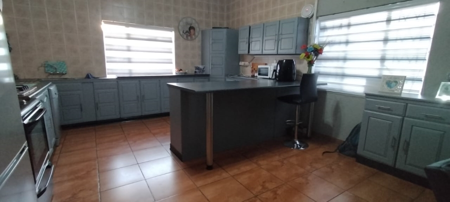 To Let 3 Bedroom Property for Rent in Randgate Gauteng