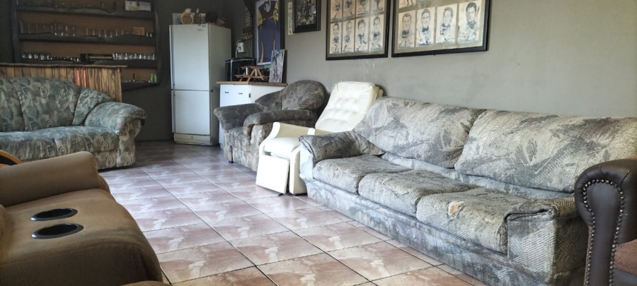 To Let 3 Bedroom Property for Rent in Randgate Gauteng