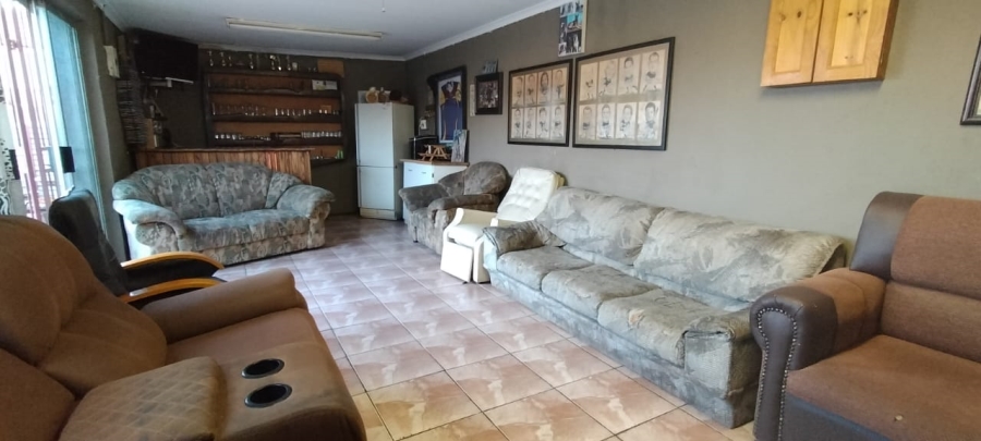 To Let 3 Bedroom Property for Rent in Randgate Gauteng