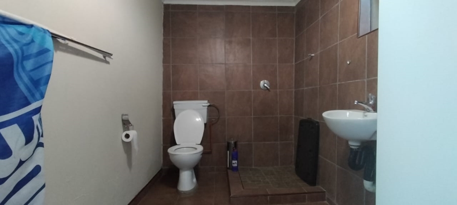 To Let 3 Bedroom Property for Rent in Randgate Gauteng