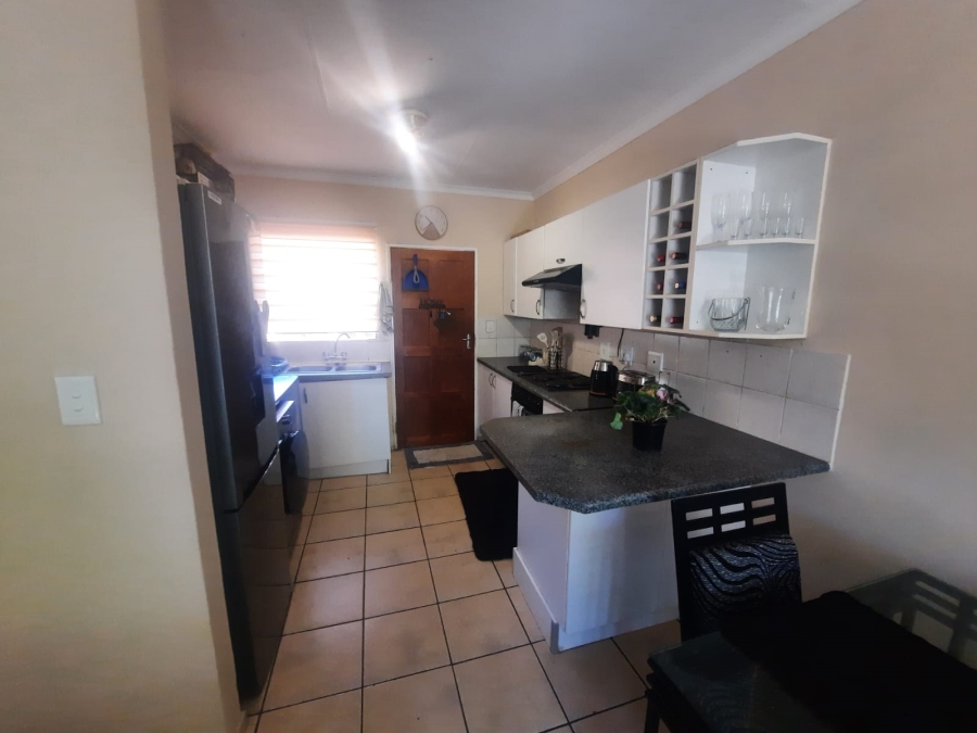 2 Bedroom Property for Sale in Little Falls Gauteng