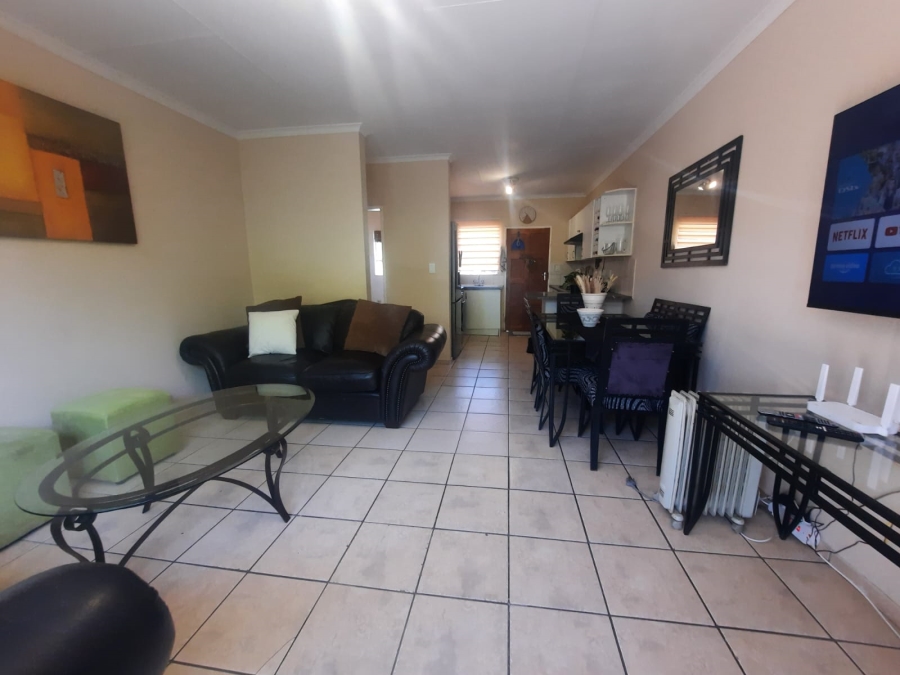 2 Bedroom Property for Sale in Little Falls Gauteng