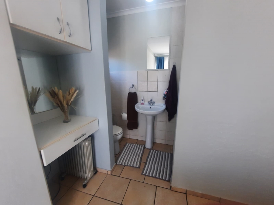 2 Bedroom Property for Sale in Little Falls Gauteng