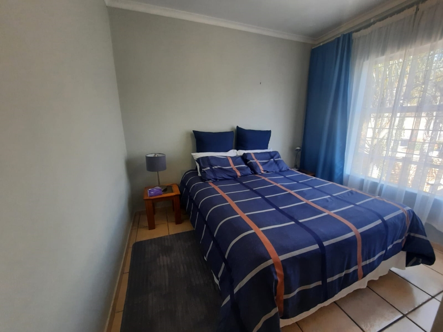 2 Bedroom Property for Sale in Little Falls Gauteng