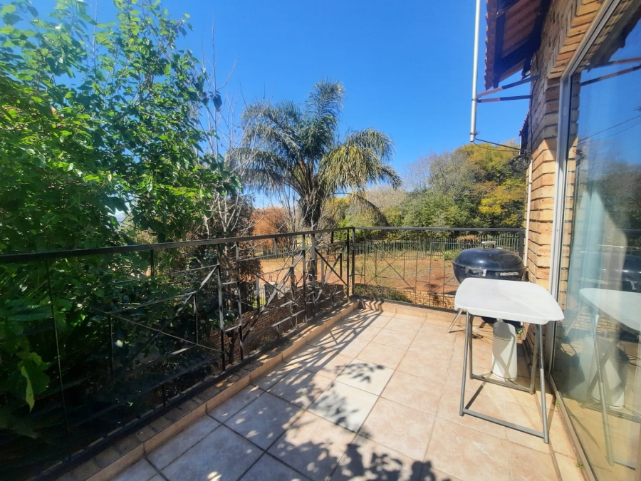 2 Bedroom Property for Sale in Little Falls Gauteng