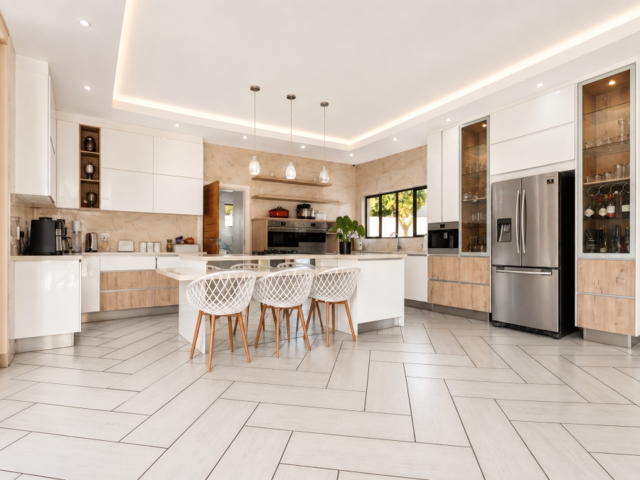 6 Bedroom Property for Sale in Copperleaf Estate Gauteng