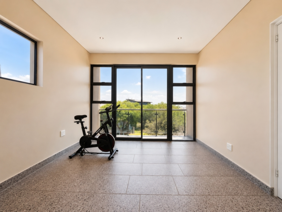6 Bedroom Property for Sale in Copperleaf Estate Gauteng